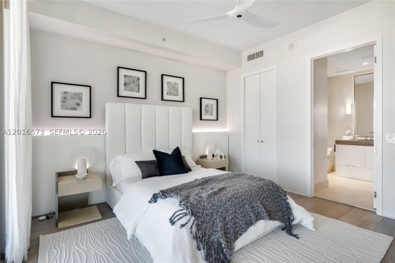 Alquiler de apartamento en St Regis Bal Harbour North 1205N