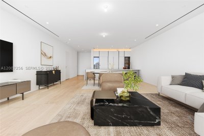 Aluguel de apartamento no Vita at Grove Isle S401