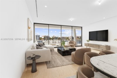 Aluguel de apartamento no Vita at Grove Isle S401
