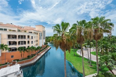 Comprar apartamento en Ocean Club Lake Villa Two 402
