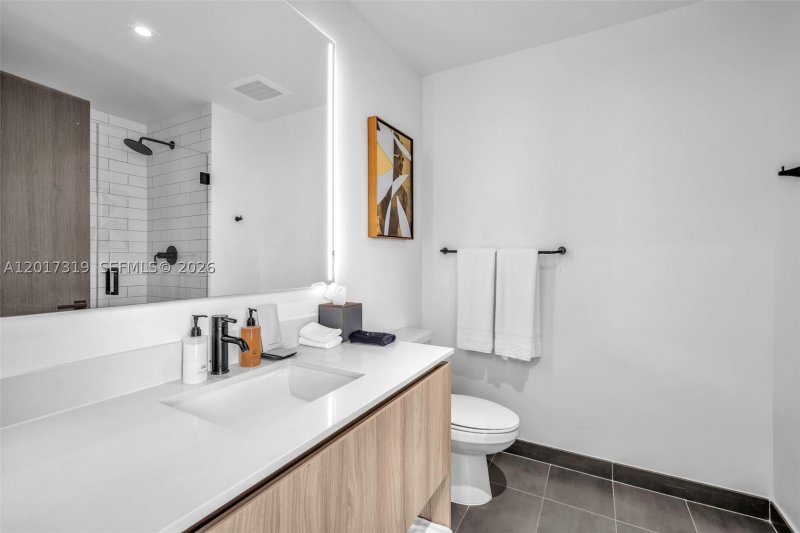 Condo for sale at The Elser Hotel and Residences 4701