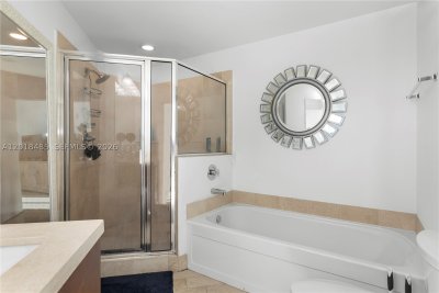 Comprar apartamento no Axis on Brickell North Tower 2925-N