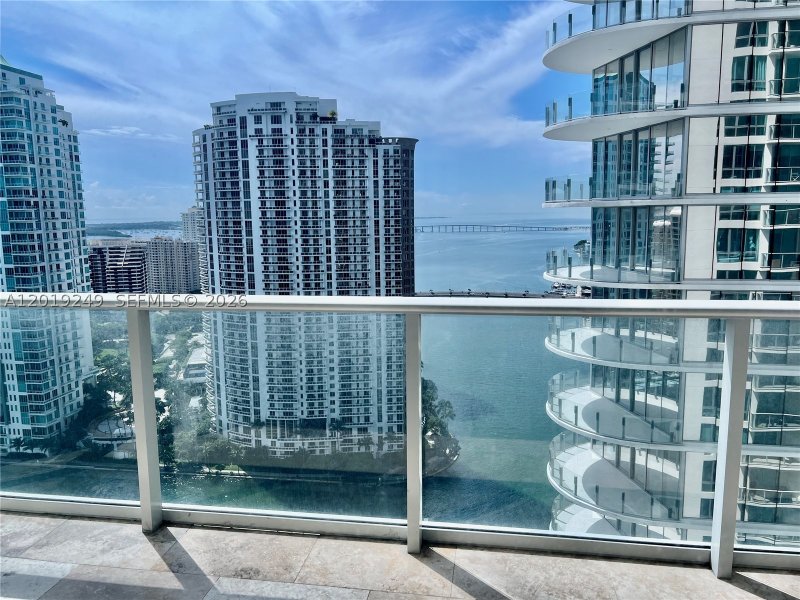 Comprar apartamento en Met 1 2606