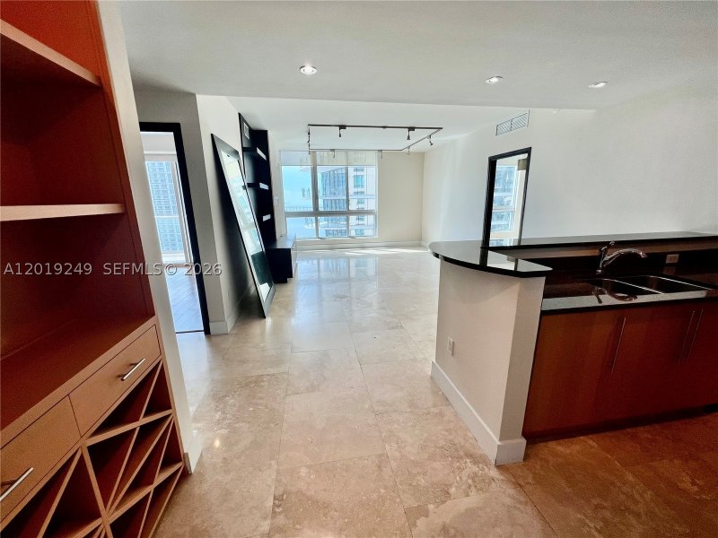 Comprar apartamento en Met 1 2606