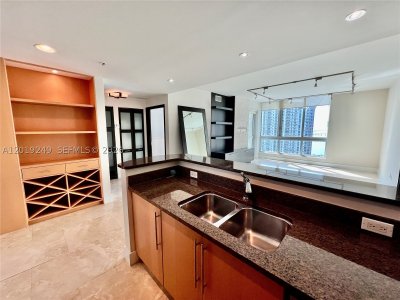 Comprar apartamento en Met 1 2606