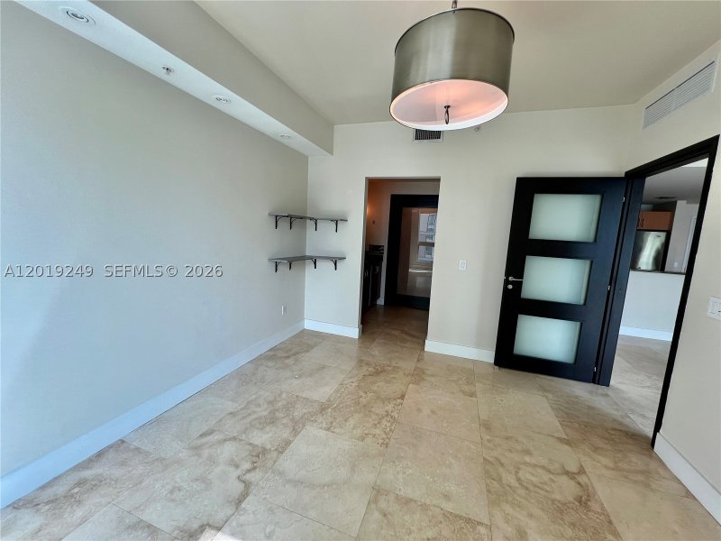Comprar apartamento en Met 1 2606
