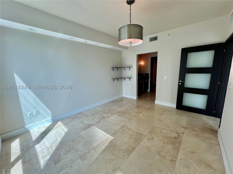 Comprar apartamento en Met 1 2606