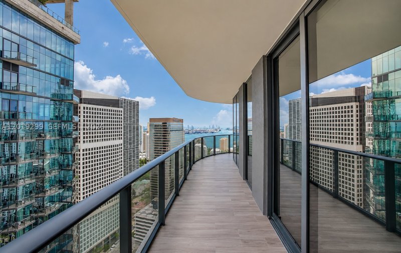 Comprar apartamento en SLS Lux Brickell 3905