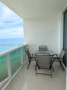 Aluguel de apartamento no Beach Club Three 3002