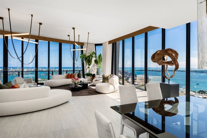 Comprar apartamento en One Thousand Museum 5101