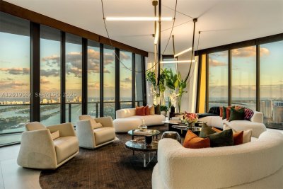 Comprar apartamento en One Thousand Museum 5101