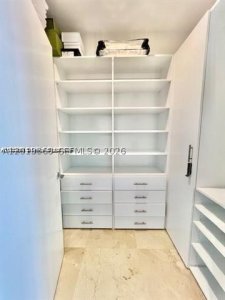 Aluguel de apartamento no Jade Ocean 1003