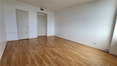 Comprar apartamento en Parkview Point 8-O