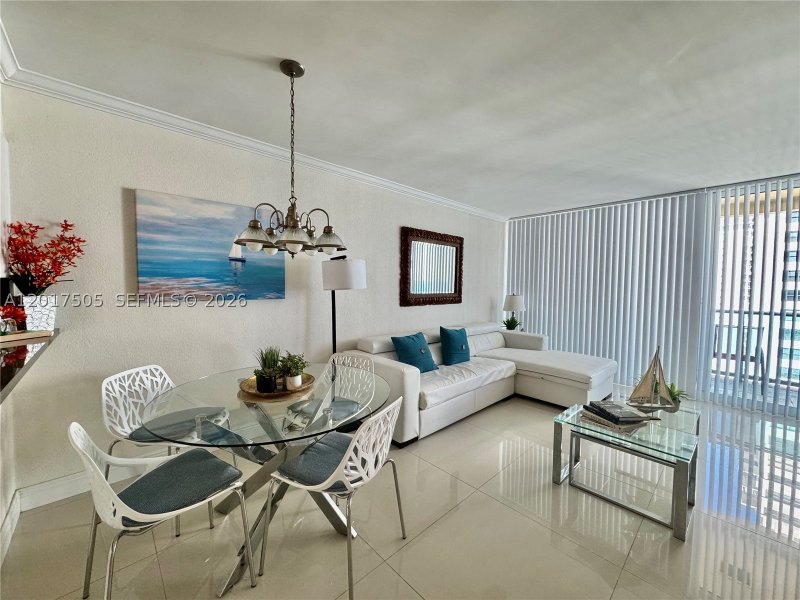 Alquiler de apartamento en The Wave Condo PH4