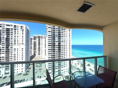 Alquiler de apartamento en The Wave Condo PH4