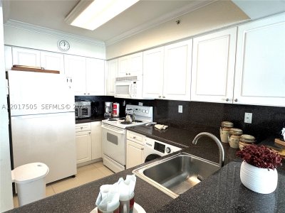 Alquiler de apartamento en The Wave Condo PH4