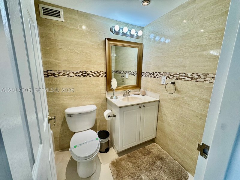 Alquiler de apartamento en The Wave Condo PH4