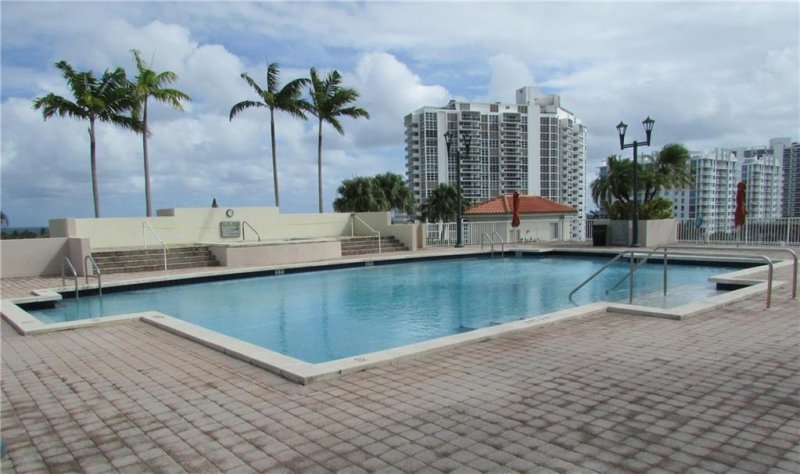 Apartment for rent at The Tides at Bridgeside Square 620