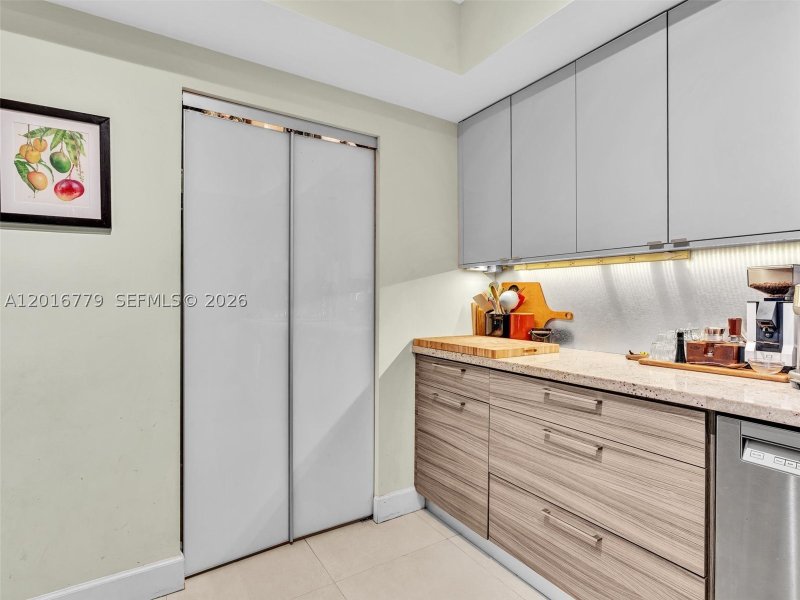 Comprar apartamento en Cite On The Bay 220