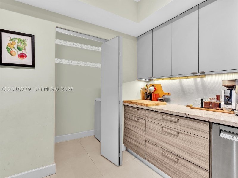 Comprar apartamento en Cite On The Bay 220