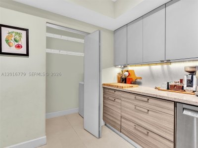 Comprar apartamento en Cite On The Bay 220