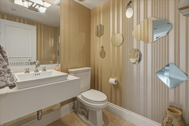 Comprar apartamento no Peninsula II 2101