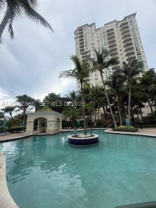 Alquiler de apartamento en Turnberry On The Green TS-03