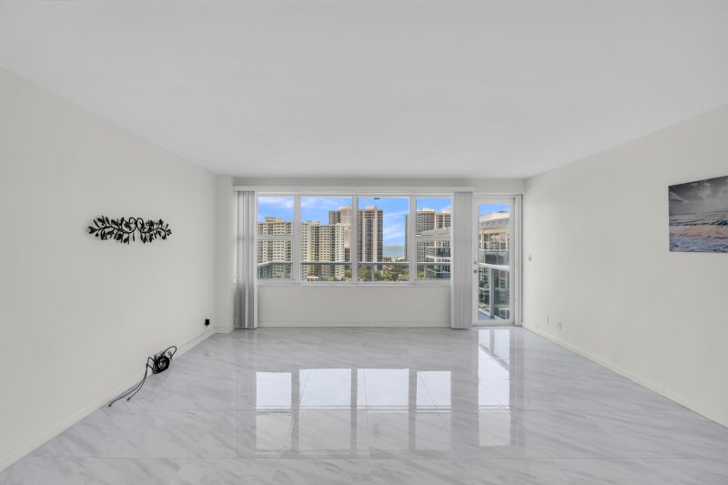 Condo for sale at Coral Ridge Towers East 1711
