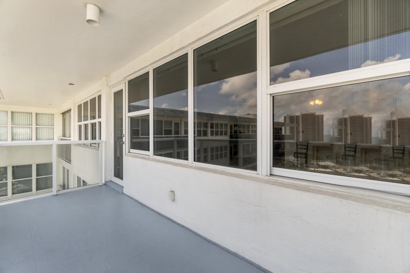 Condo for sale at Coral Ridge Towers East 1711