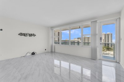 Comprar apartamento en Coral Ridge Towers East 1711