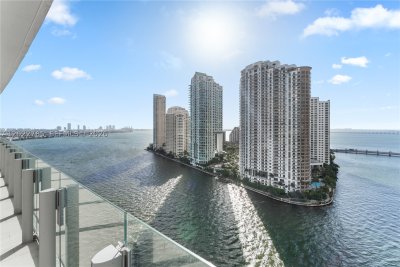 Aluguel de apartamento no Aston Martin Residences 1802