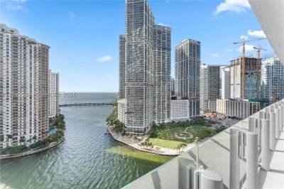 Aluguel de apartamento no Aston Martin Residences 1802