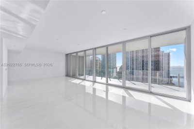 Aluguel de apartamento no Aston Martin Residences 1802