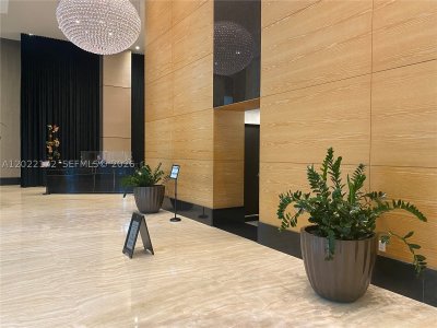 Comprar apartamento no The Plaza Tower I 2206