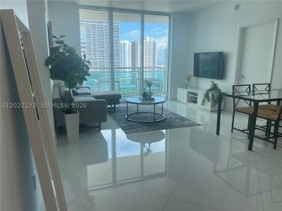 Comprar apartamento no The Plaza Tower I 2206