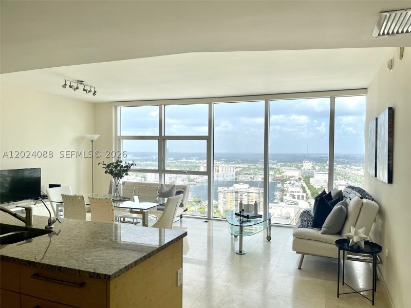 Alquiler de apartamento en Beach Club Two 3407