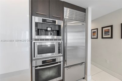 Aluguel de apartamento no Jade Beach 1703