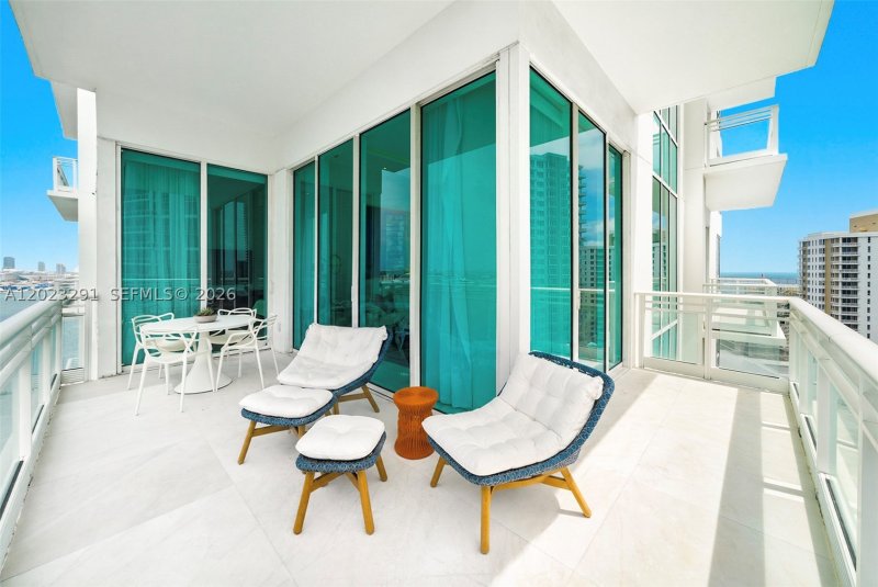 Condo for sale at Asia on Brickell 1801