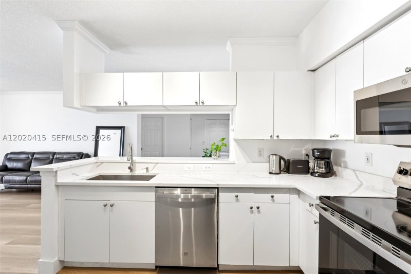 Comprar apartamento en Porto Bellagio 2808