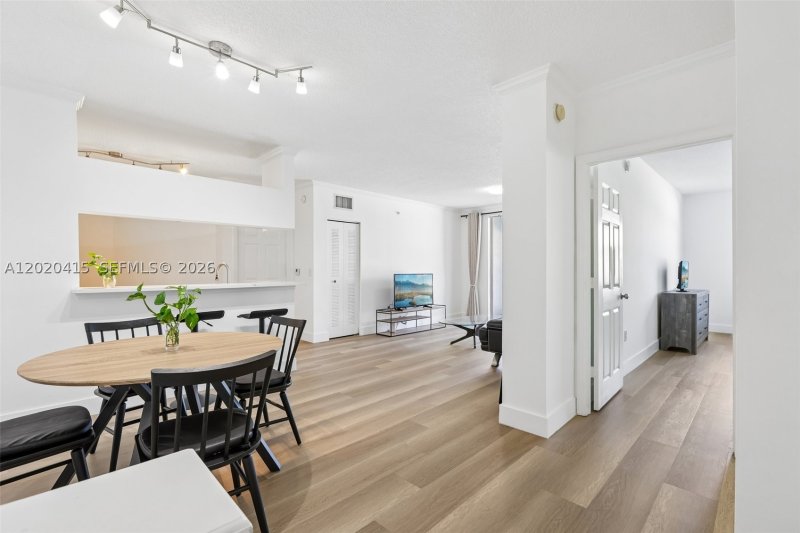 Comprar apartamento en Porto Bellagio 2808