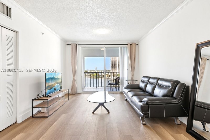 Comprar apartamento en Porto Bellagio 2808