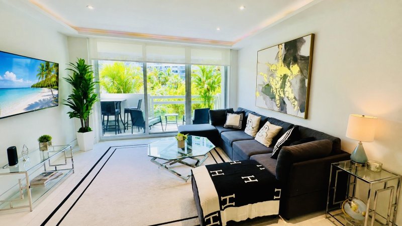 Condo for sale at Flamingo 364