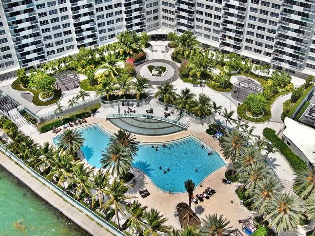 Condo for sale at Flamingo 364