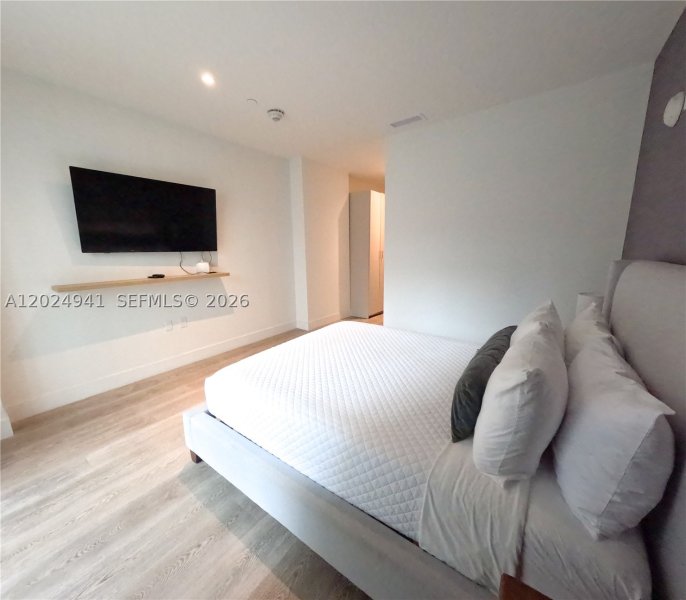 Condo for sale at Smart Brickell III 508