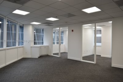 Comprar apartamento no The Club At Brickell Bay 425