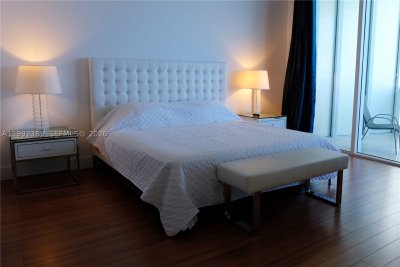 Alquiler de apartamento en Trump Tower Two 2802