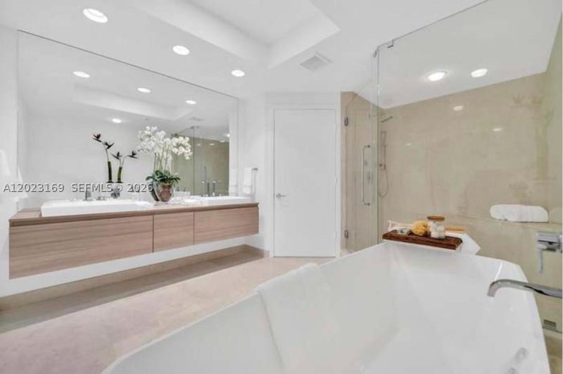 Condo for sale at Marina Palms Yacht Club 2209