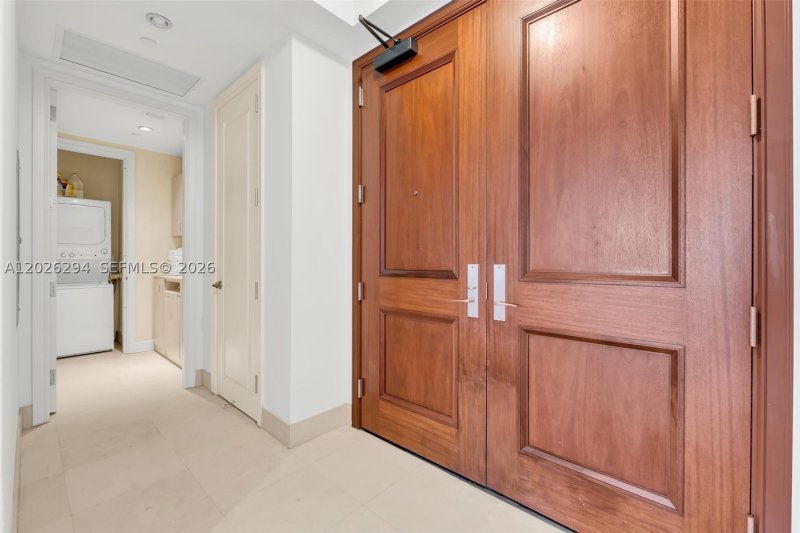 Condo for sale at Four Seasons Millenium Tower I 51A