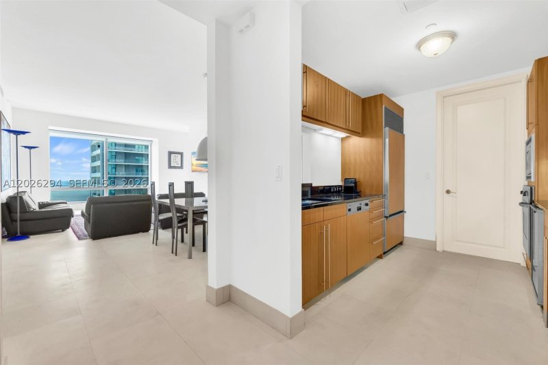 Condo for sale at Four Seasons Millenium Tower I 51A