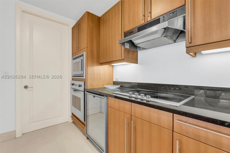 Condo for sale at Four Seasons Millenium Tower I 51A